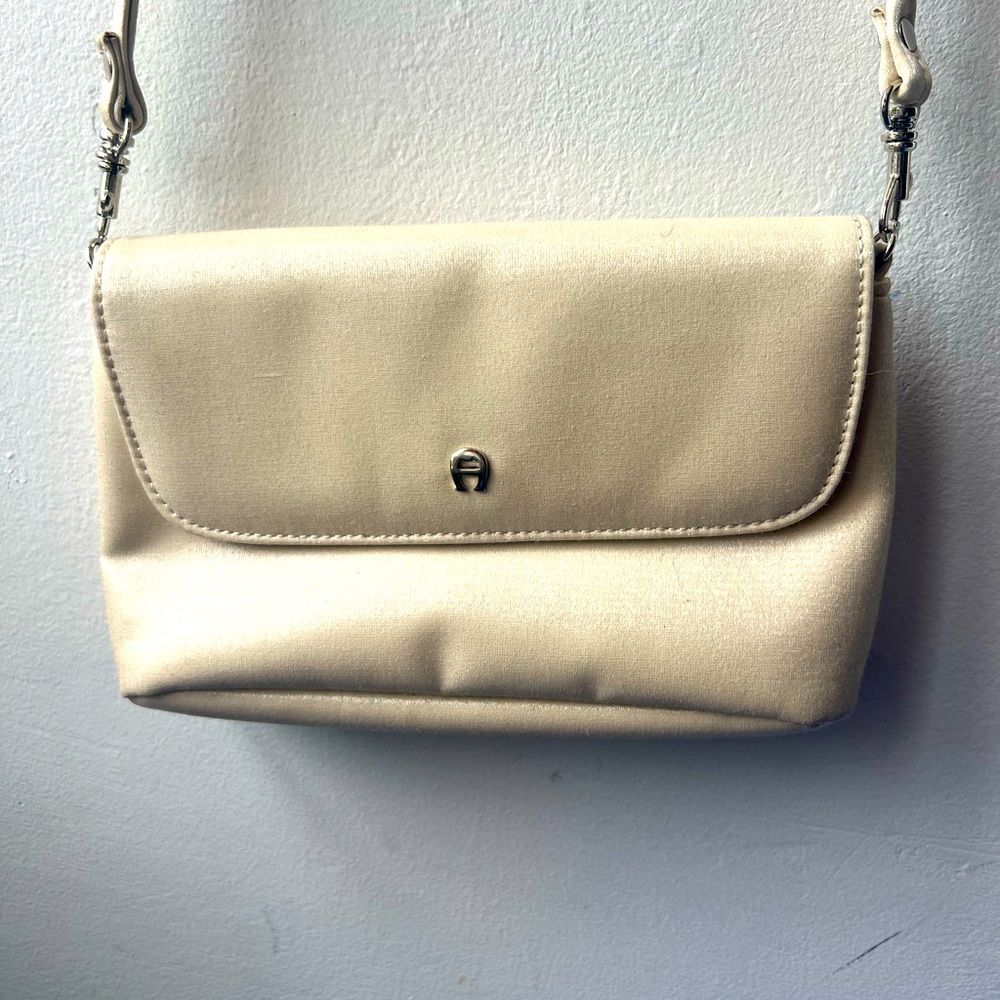 Etienne Aigner Cream Leather Satchel Bag crossbody vintage